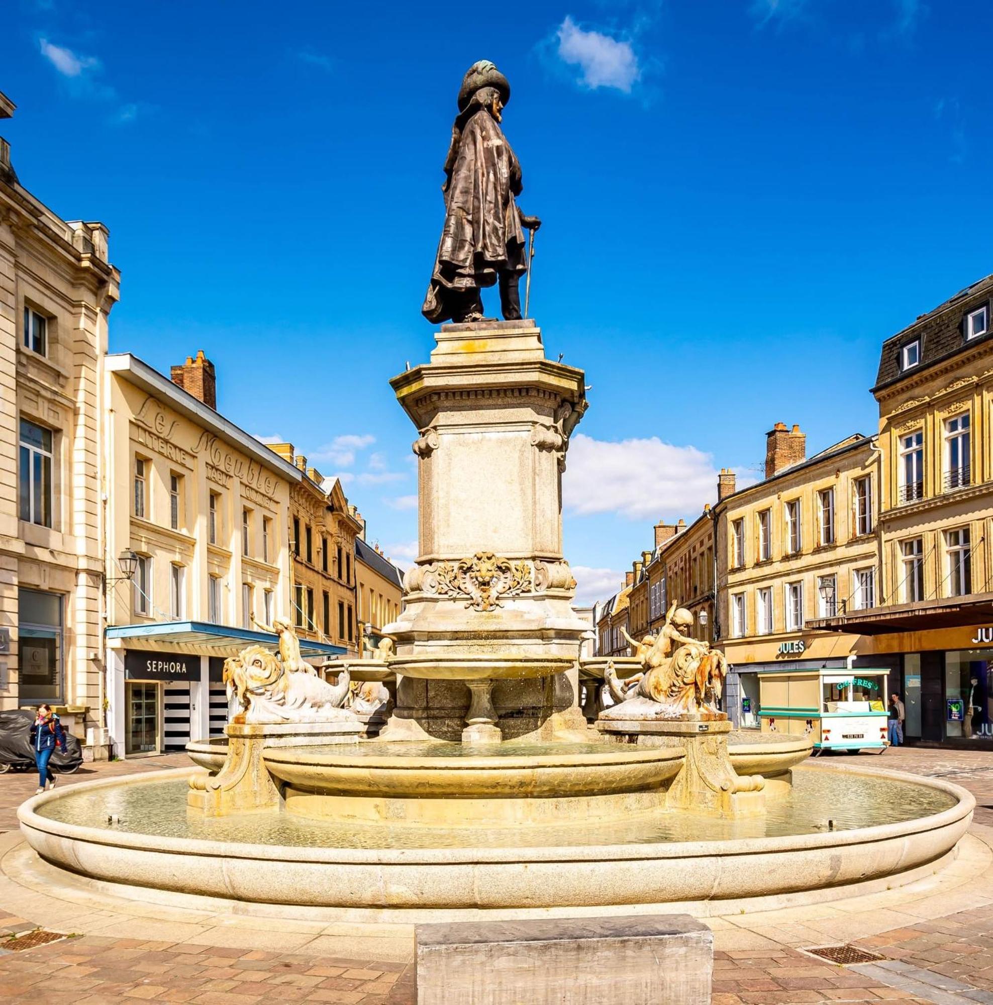 Charleville-Mézières Le Petit Ardennais מראה חיצוני תמונה