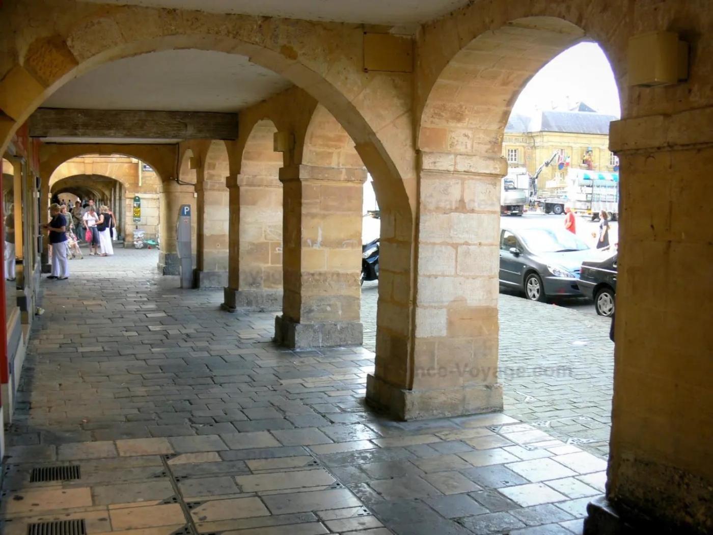 Charleville-Mézières Le Petit Ardennais מראה חיצוני תמונה